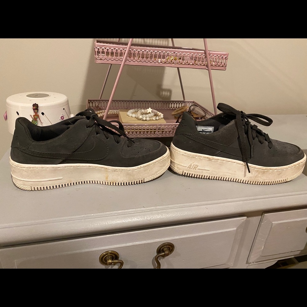 NIKE AIRFORCES!!